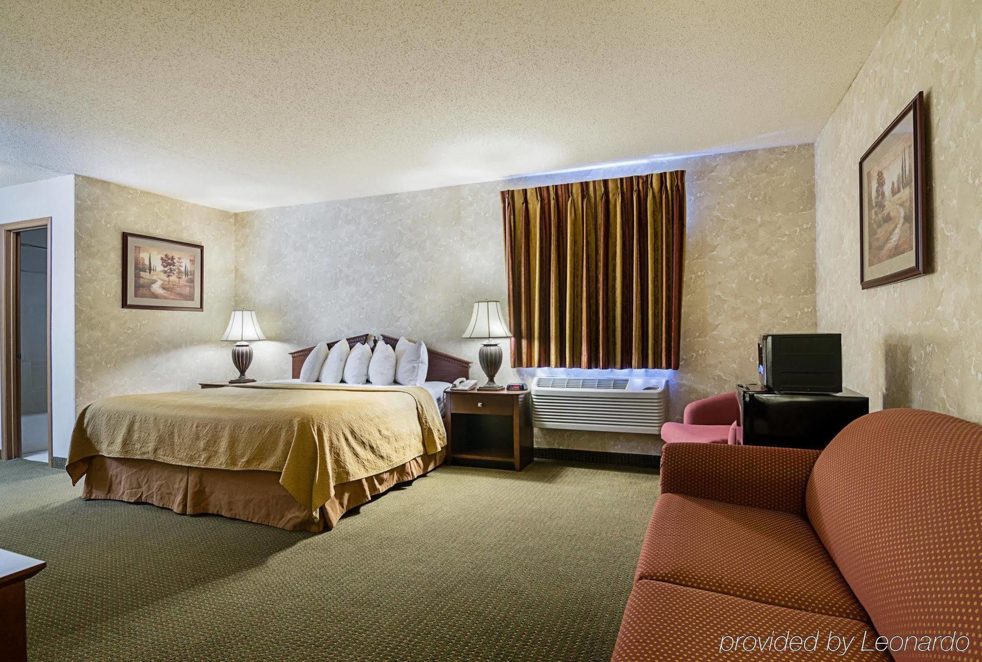 Quality Inn Hays I-70 Kültér fotó